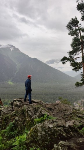 Незабываемое путешествие по Кавказским горам с детьми: секреты и советы