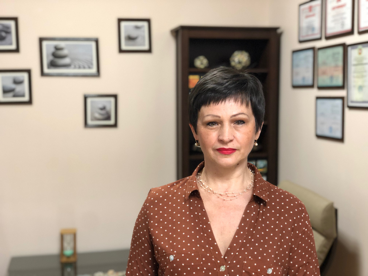 Почему слезы возникают во время просмотра фильмов: секреты глубинных эмоций