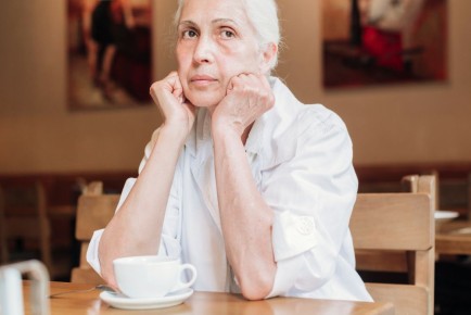 Как помочь пожилым людям справиться с анорексией: важные аспекты и решения